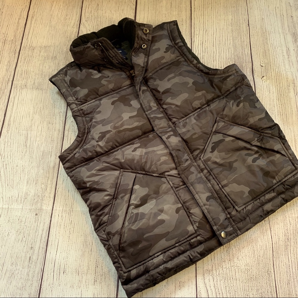 Gap Grey Camo Puffy Vest Size 10